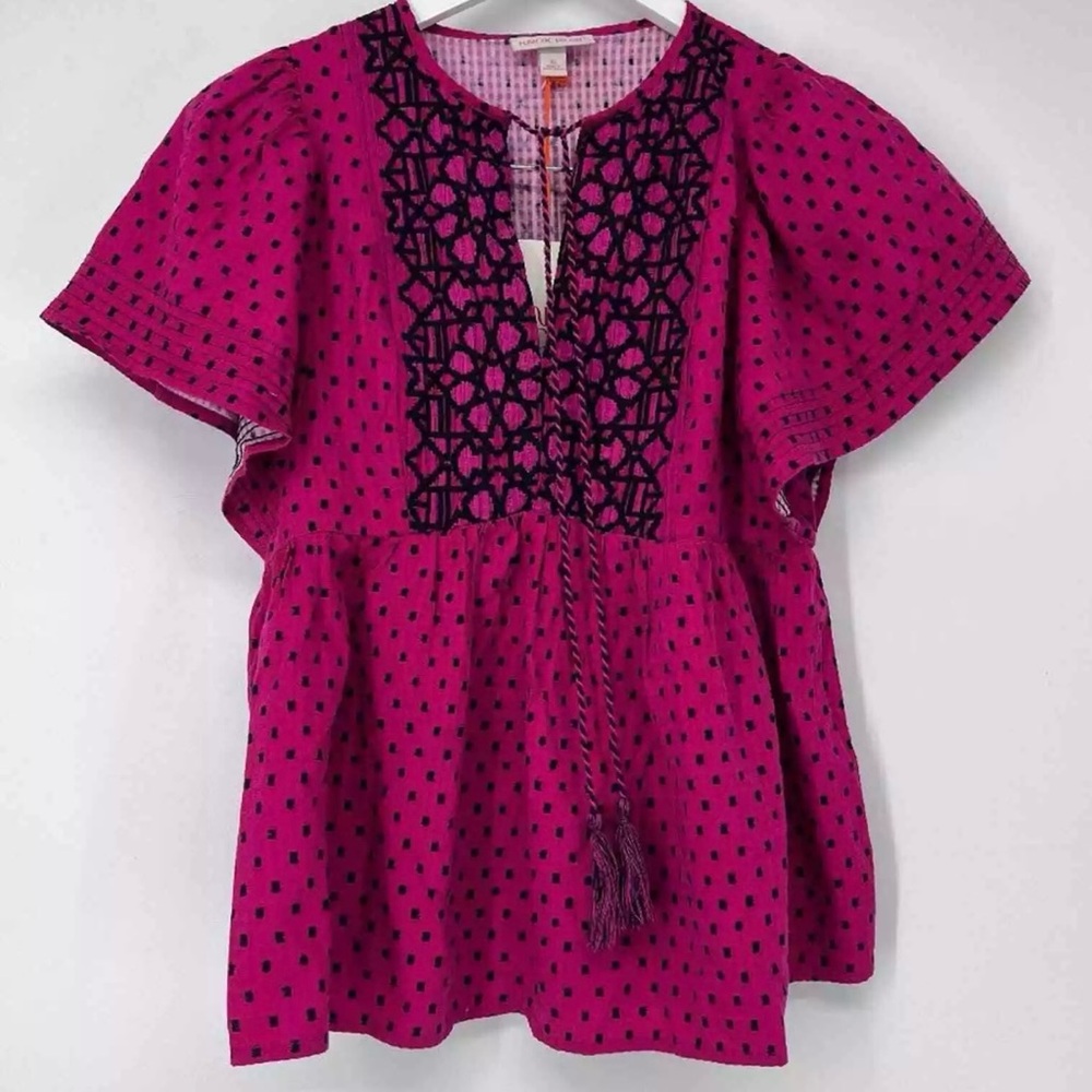 Knox Rose Fuchsia with Black details Eyelet Bohemian Top Size Medium